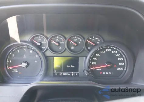 2021 Chevrolet Silverado 1500 z USA, uszkodzony, nr VIN 1GCRYBEF5MZ114540